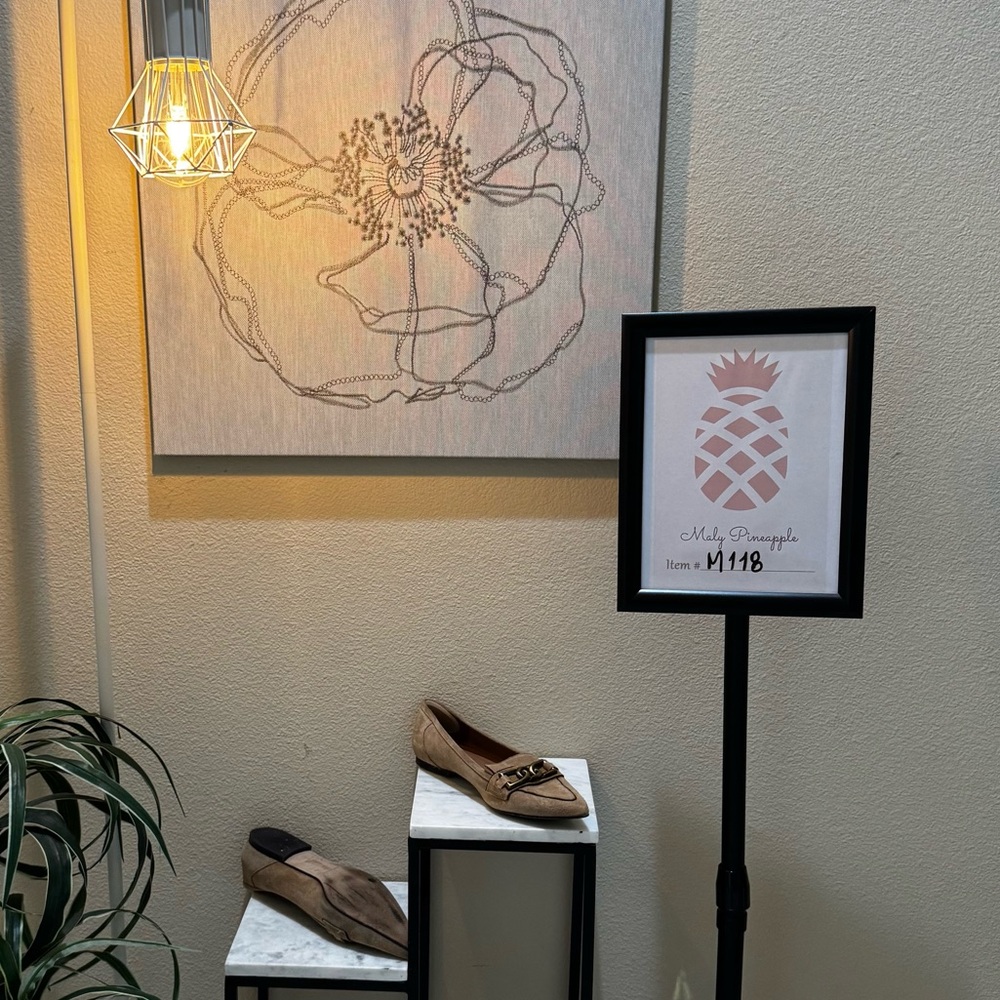 Used/no box: Renatta Spanish size 40 (size 8) suede leather brass accent flats